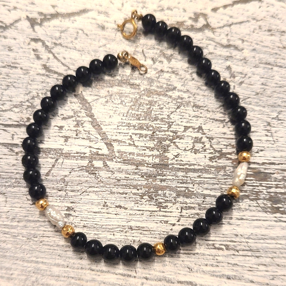 14kt Gold Onix Pearl Bracelet